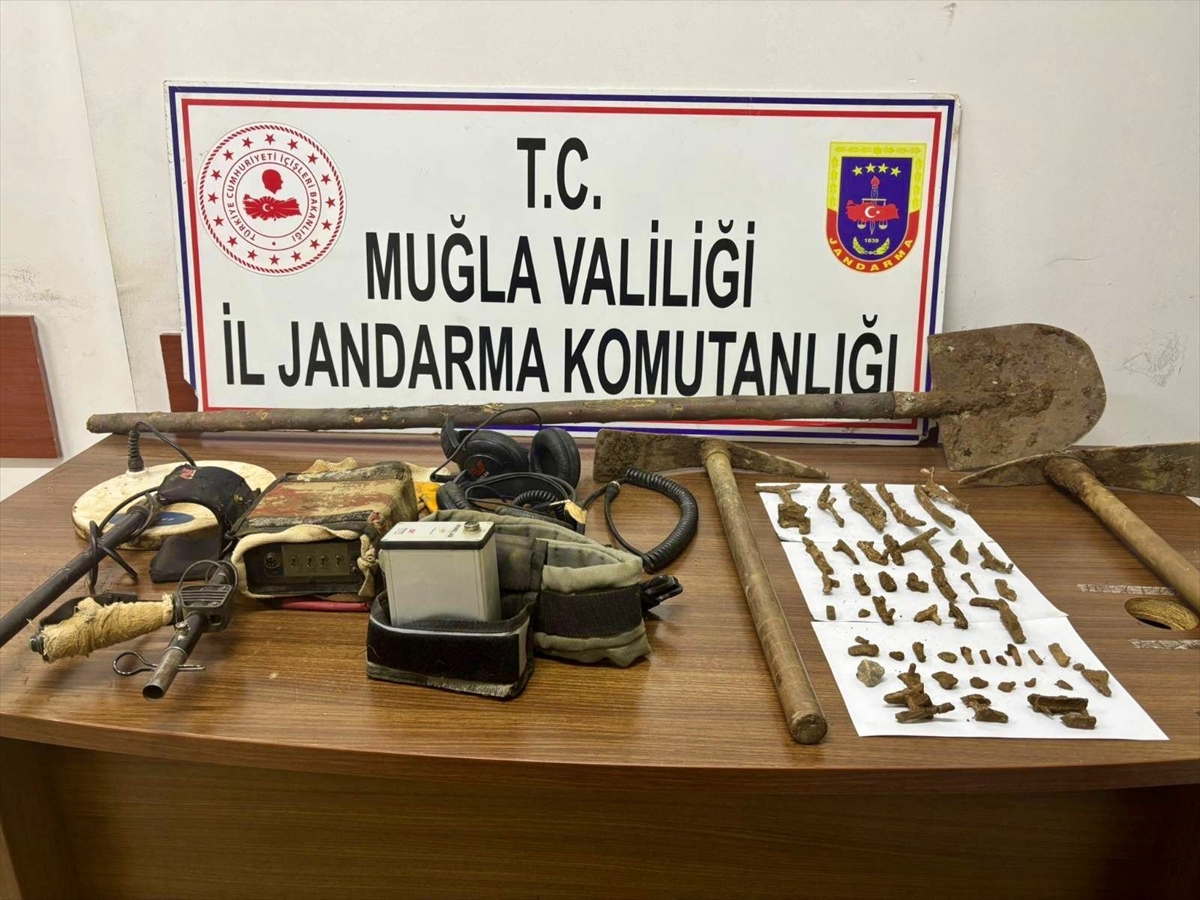Muğla'da kaçak kazı sırasında yakalanan 4 kişiye adli kontrol