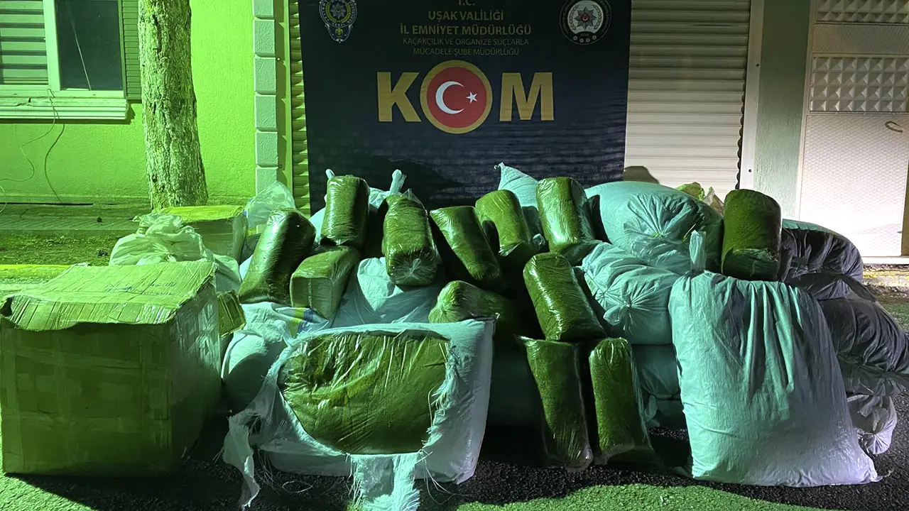 Uşak’ta Kaçak Tütün Operasyonu! Piyasa Değeri Dudak Uçuklattı