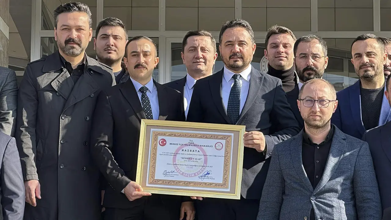 Ak Parti İl Başkanı Himmet Yaşar Mazbatasını Aldı