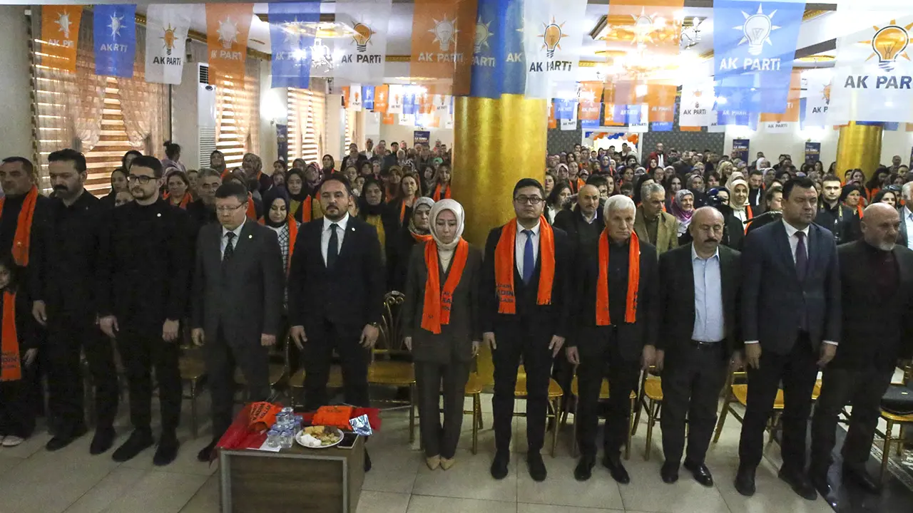 AK Parti Uşak İl Kadın Kolları Başkanlığı 7. Olağan Kongresi yapıldı