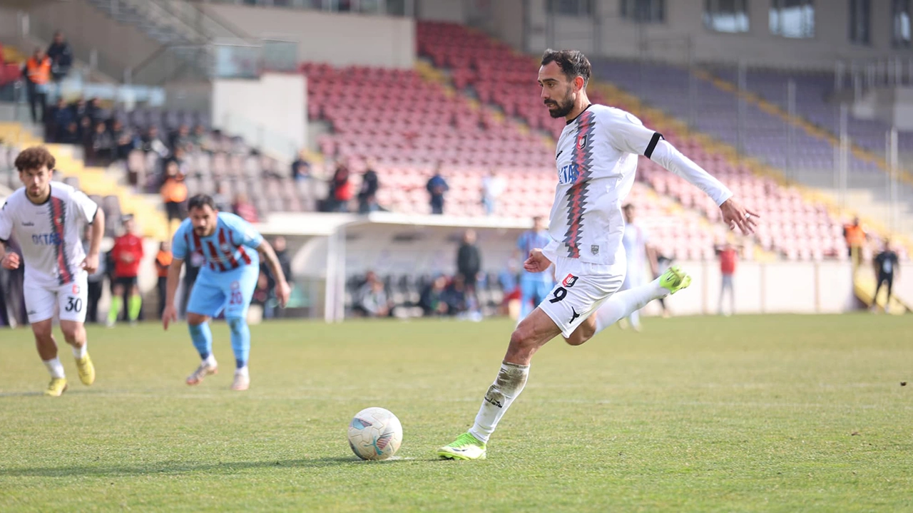 Uşakspor 2-2 İshaklıpor (MAÇ SONUCU-ÖZET)