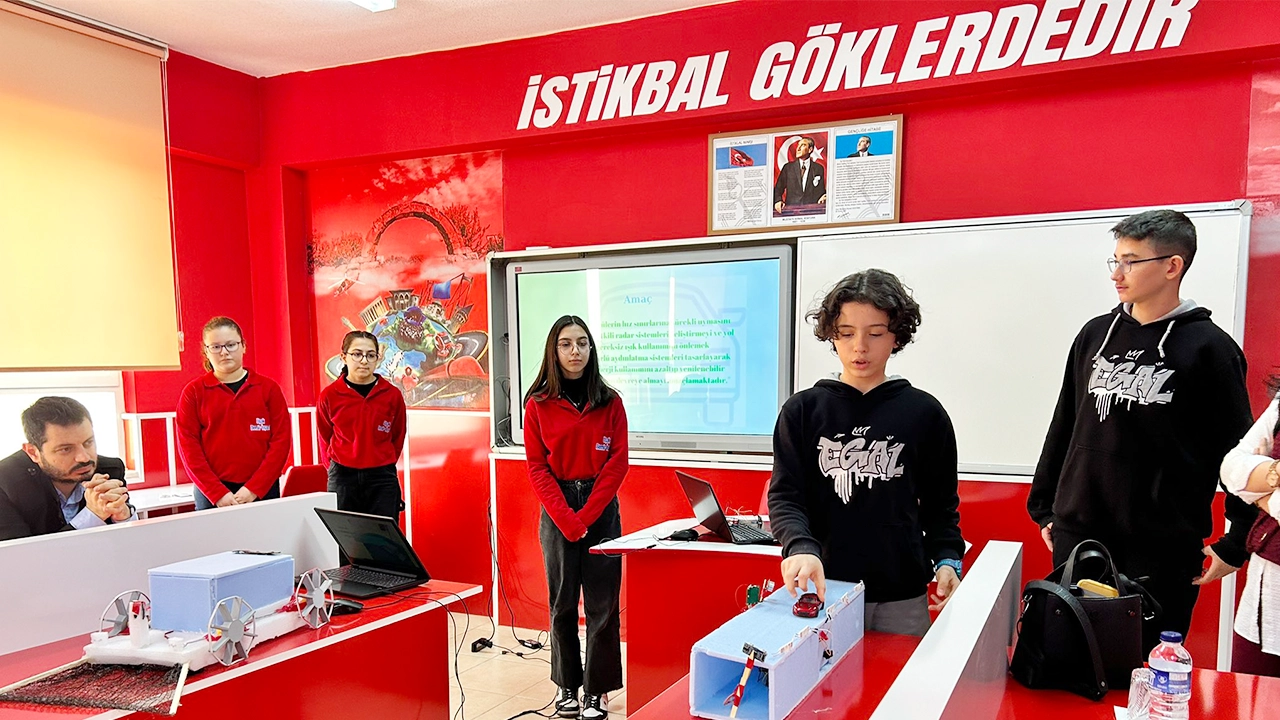 Ertuğrul Gazi Anadolu Lisesi Öğrencilerinden Yenilikçi Projeler
