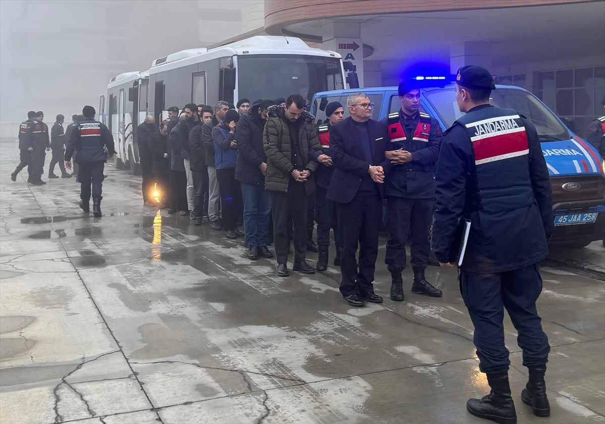 Manisa merkezli suç örgütü operasyonunda 11 şüpheli tutuklandı