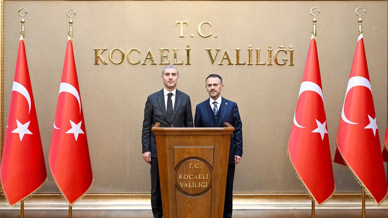 Uşak ve Kocaeli Valilerinden Dostane Buluşma