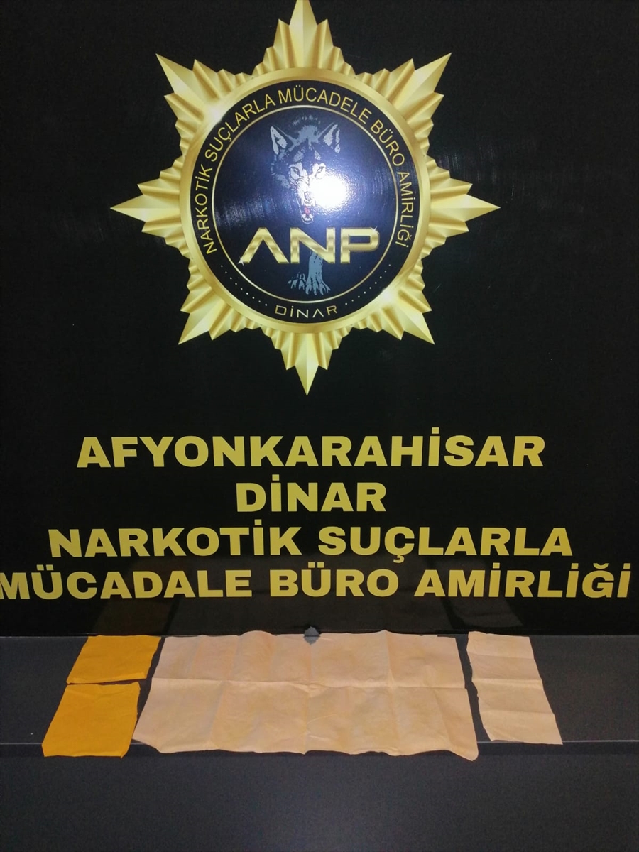 Afyonkarahisar'da uyuşturucu operasyonunda 2 zanlı tutuklandı