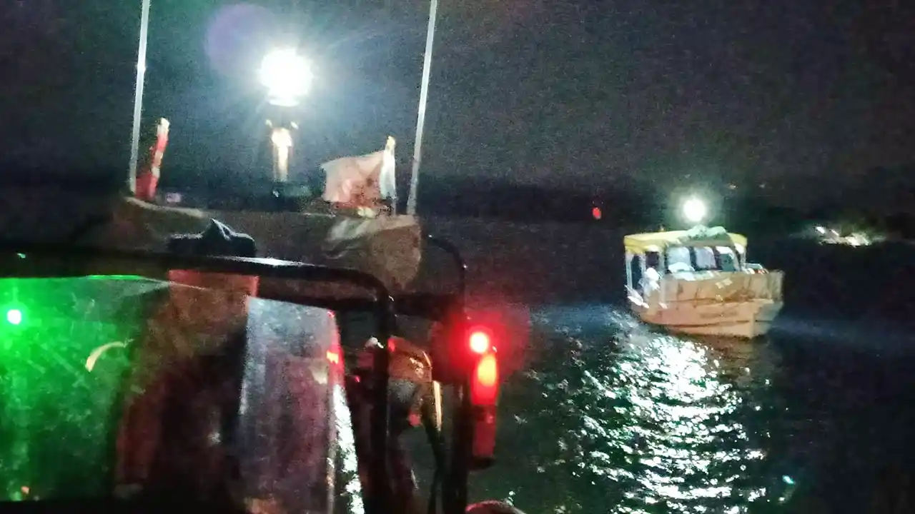 Fethiye açıklarında sürüklenen teknedeki 6 kişi kurtarıldı