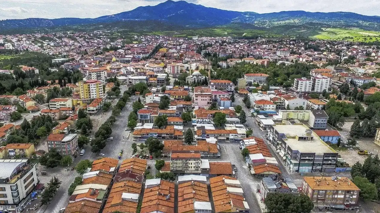 Gediz’de En Fazla Uşaklılar Yaşıyor! TÜİK Verileri Şaşırttı