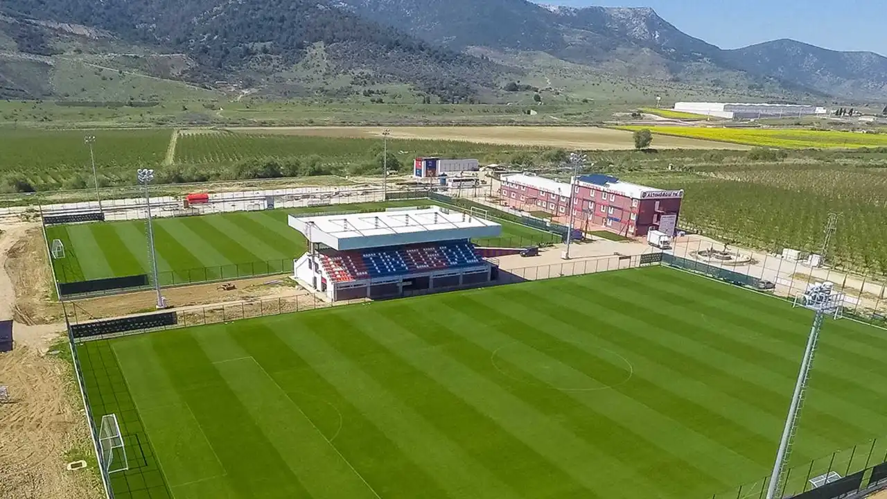 Altınordu, 3 altyapı takımını kapattı