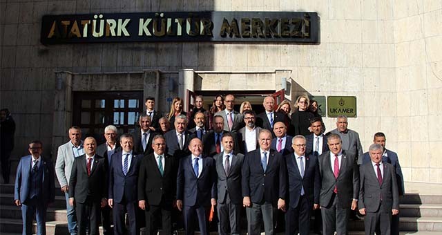 CHP Ekonomi Masası Heyeti, Uşak'ta iş insanlarıyla buluştu