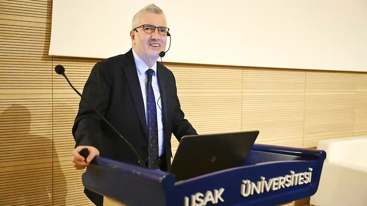 YÖKAK Başkanı Uşak Üniversitesi’nde Kalite Güvencesi Konferansı Verdi