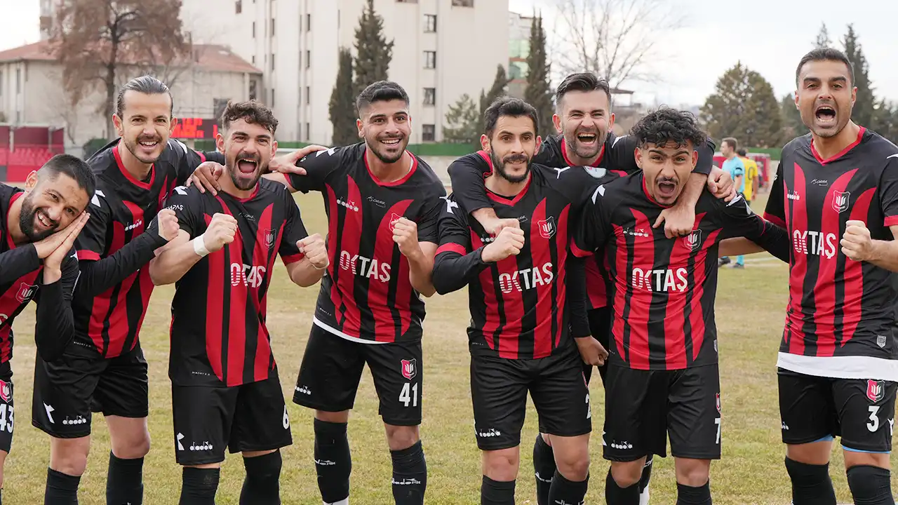 Uşakspor 6-0 Adıyaman FK (MAÇ SONUCU-ÖZET)