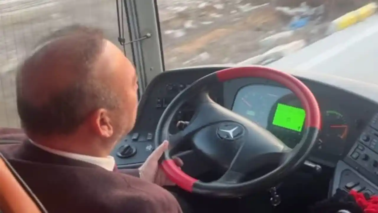Üniversite Açıldı, Grev Sürüyor: Başkan Yalım Direksiyon Başında