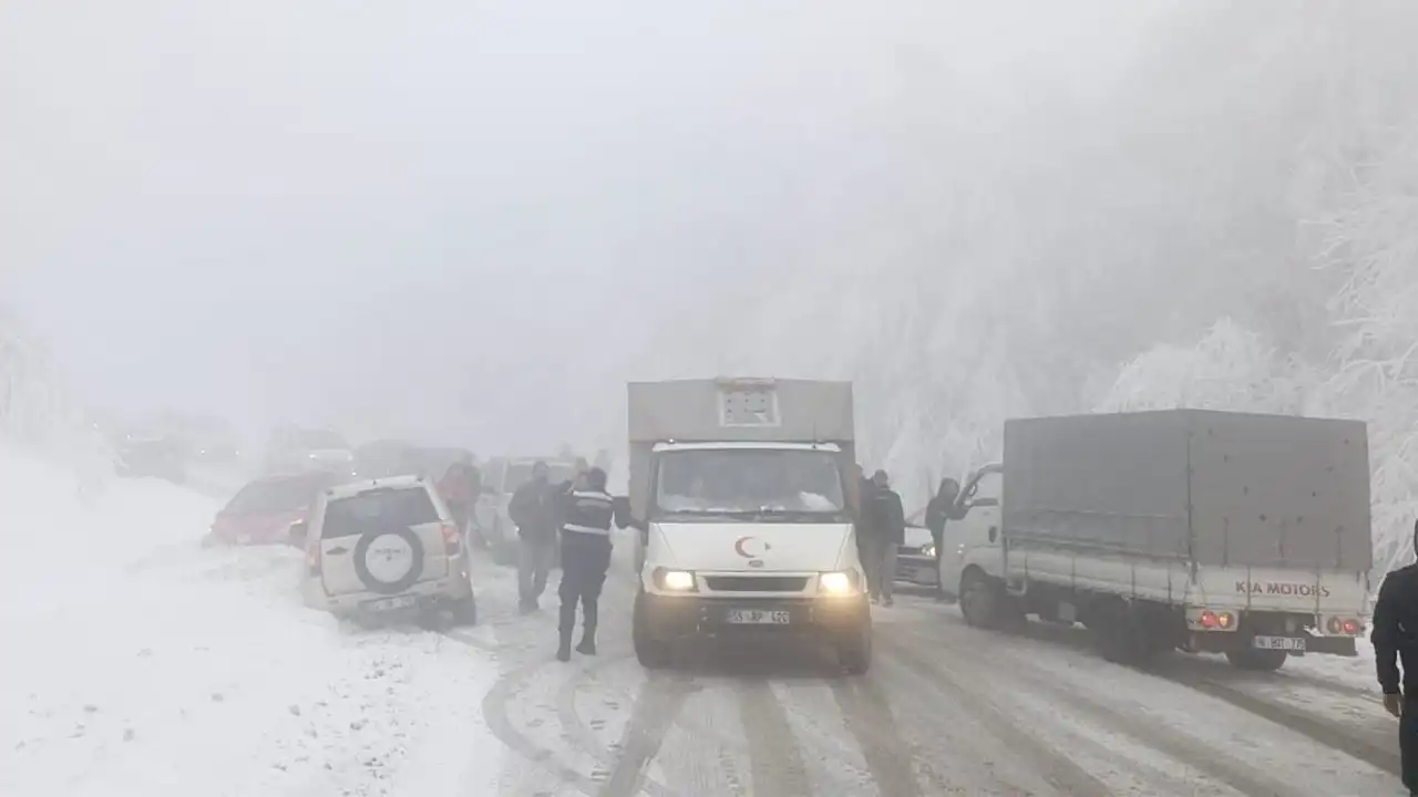 Kütahya'nın Domaniç ilçesinde eğitime bir gün ara verildi
