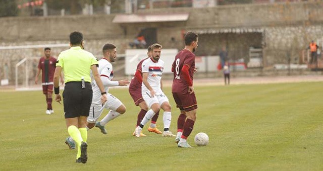 UŞAKSPOR HAKEM KURBANI OLMAYA DEVAM EDİYOR (0-1)