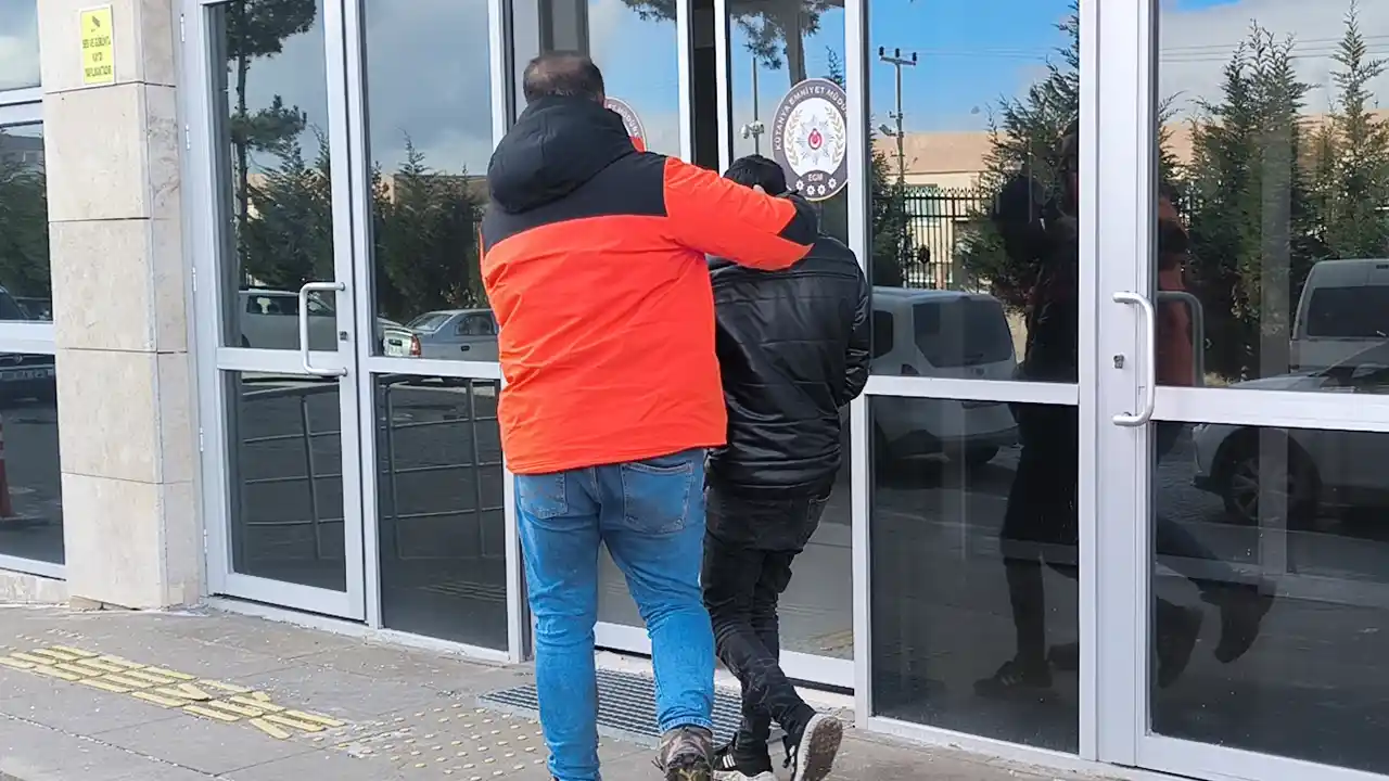 Kütahya'da eşi tarafından av tüfeğiyle vurulan 3 aylık hamile kadın tedaviye alındı