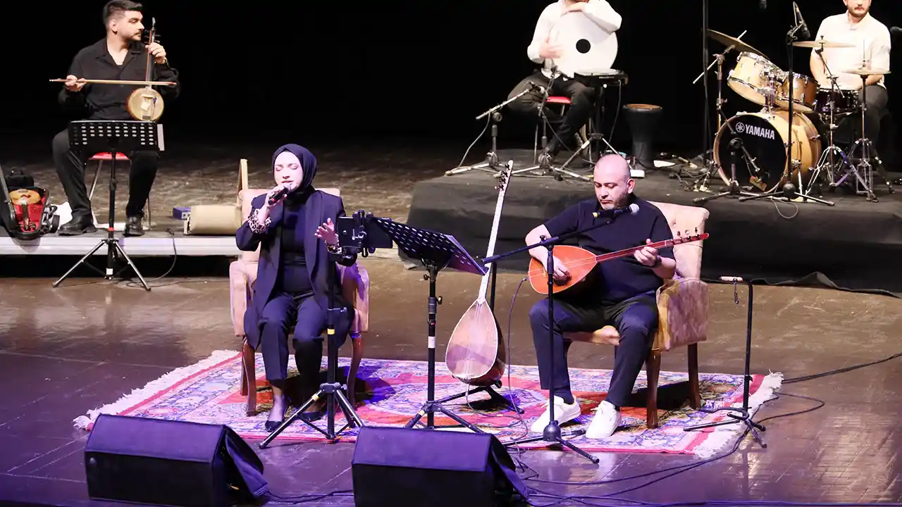 Uşak’ta Gönülden Türküler Konseri Büyük Beğeni Topladı