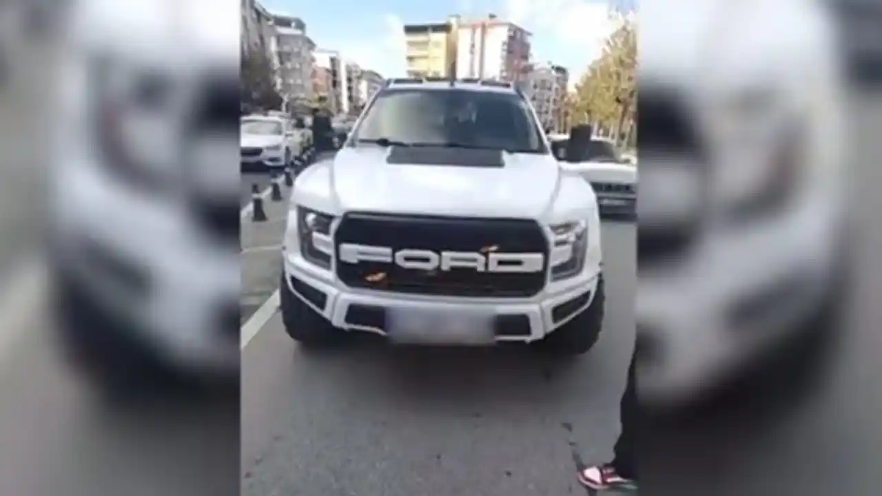 Uşak’ta Yetkisiz Çakar Kullanan Sürücüye Rekor Ceza