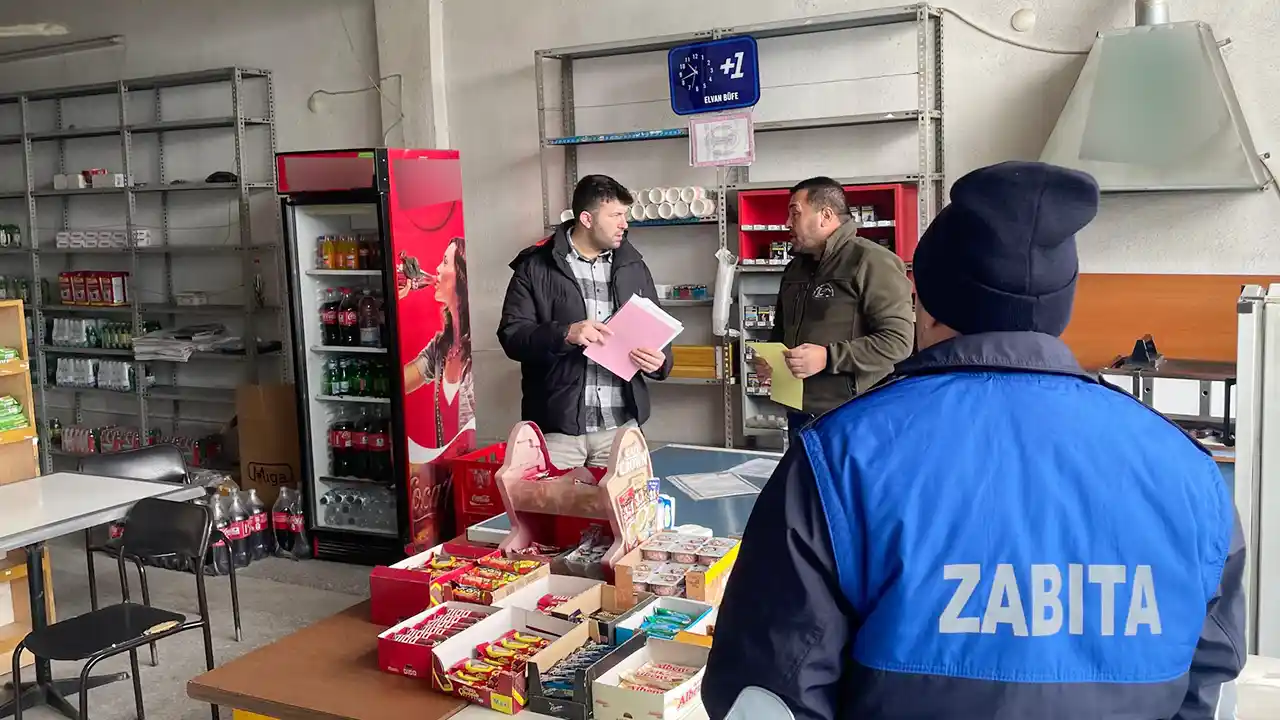 Eşme’de Çay Ocakları ve Lokantalara Hijyen Denetimi