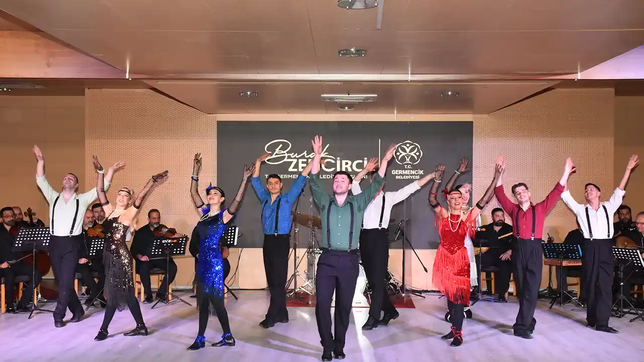 Aydın'da "Hatıralar" müzikali sahnelendi
