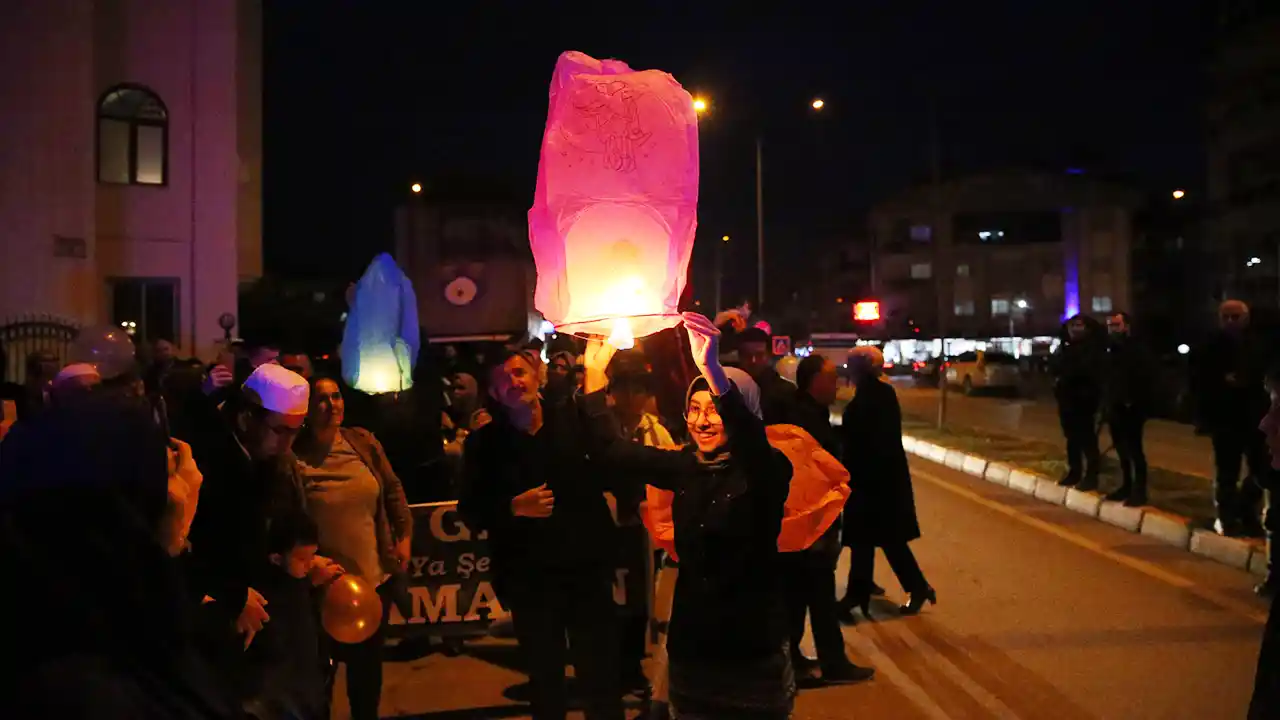 Aydın'da ramazan ayı fener alayıyla karşılandı