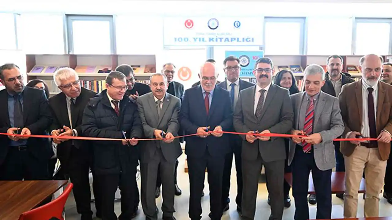 Türk Tarih Kurumu’ndan Uşak Üniversitesi’ne 100. Yıl Kitaplığı