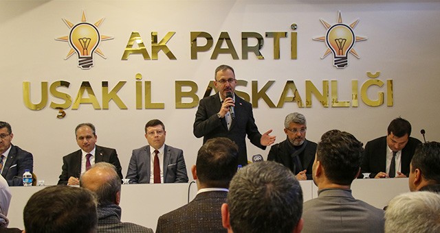Gençlik Ve Spor Bakanı Kasapoğlu, Uşak'ta Partililerle Bir Araya Geldi