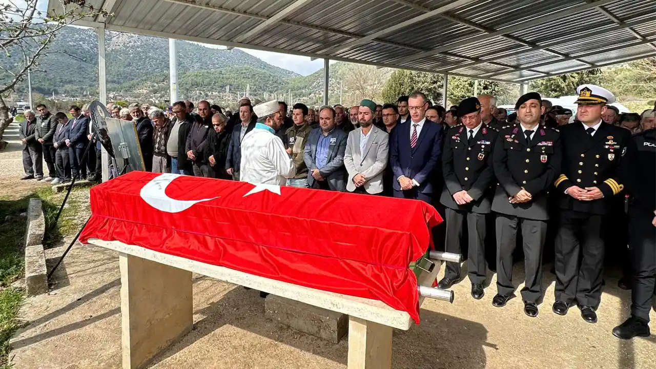 Muğla'da Kore Gazisi Halil Eroğlu törenle son yolculuğuna uğurlandı