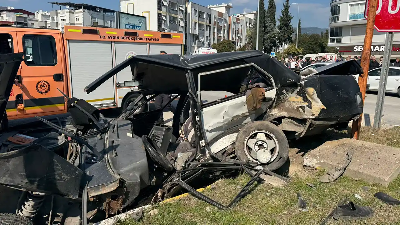 Aydın'da iki otomobilin çarpıştığı kazada 1 kişi öldü, 1 kişi yaralandı