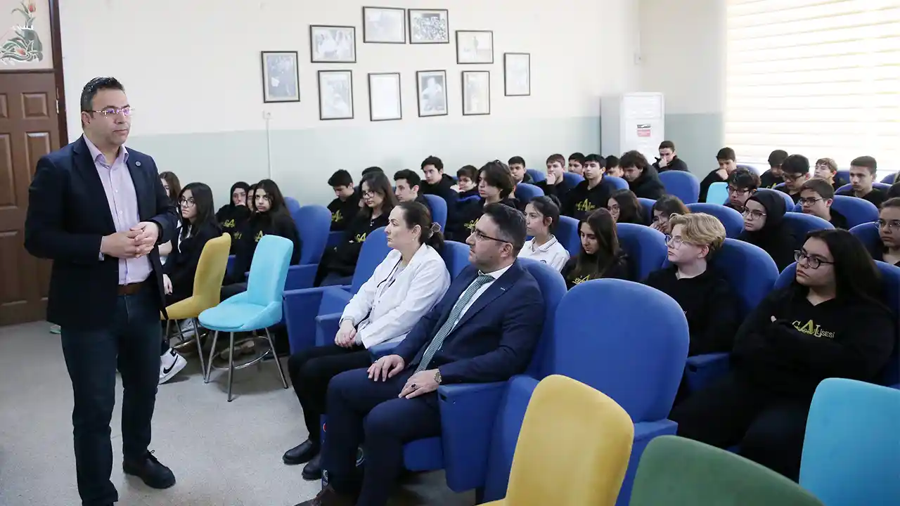 Manisa'daki okullarda 3'üncü dersin konusu "Yeşilay" oldu