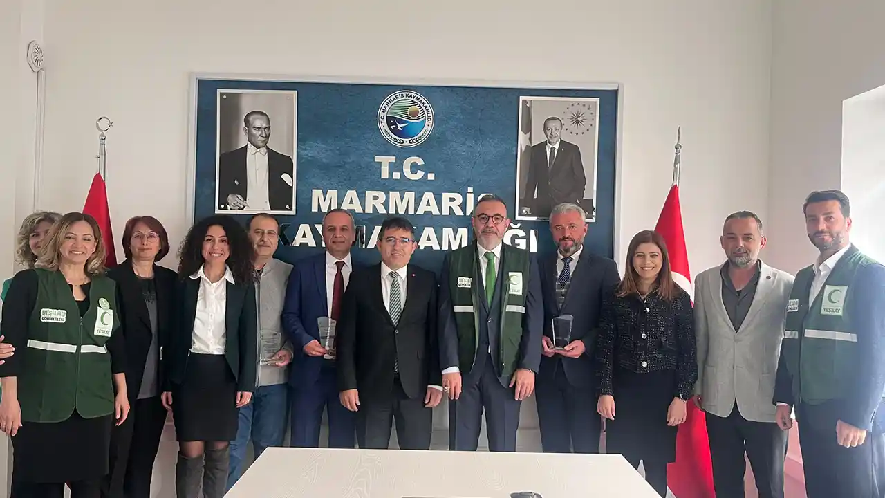 Marmaris'te Yeşilay Köşesi Yarışması'nda okullar ödüllendirildi