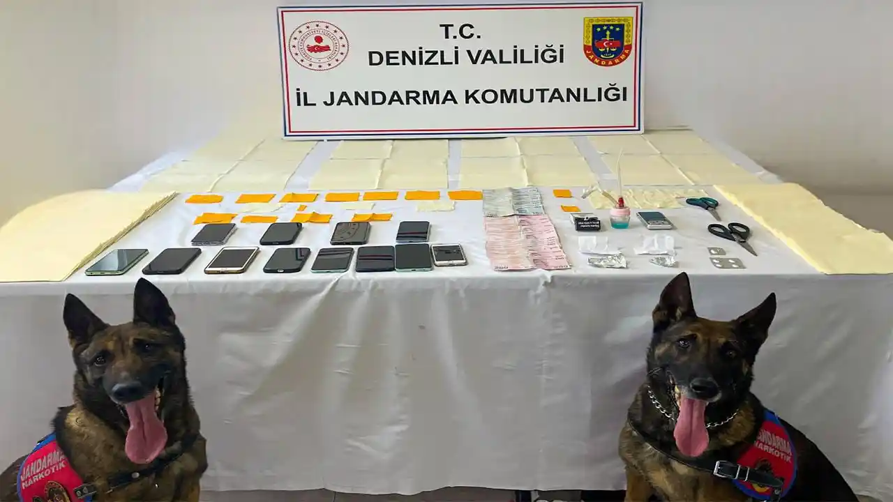 Denizli'de 517 bin 800 kullanımlık sentetik uyuşturucu ele geçirildi