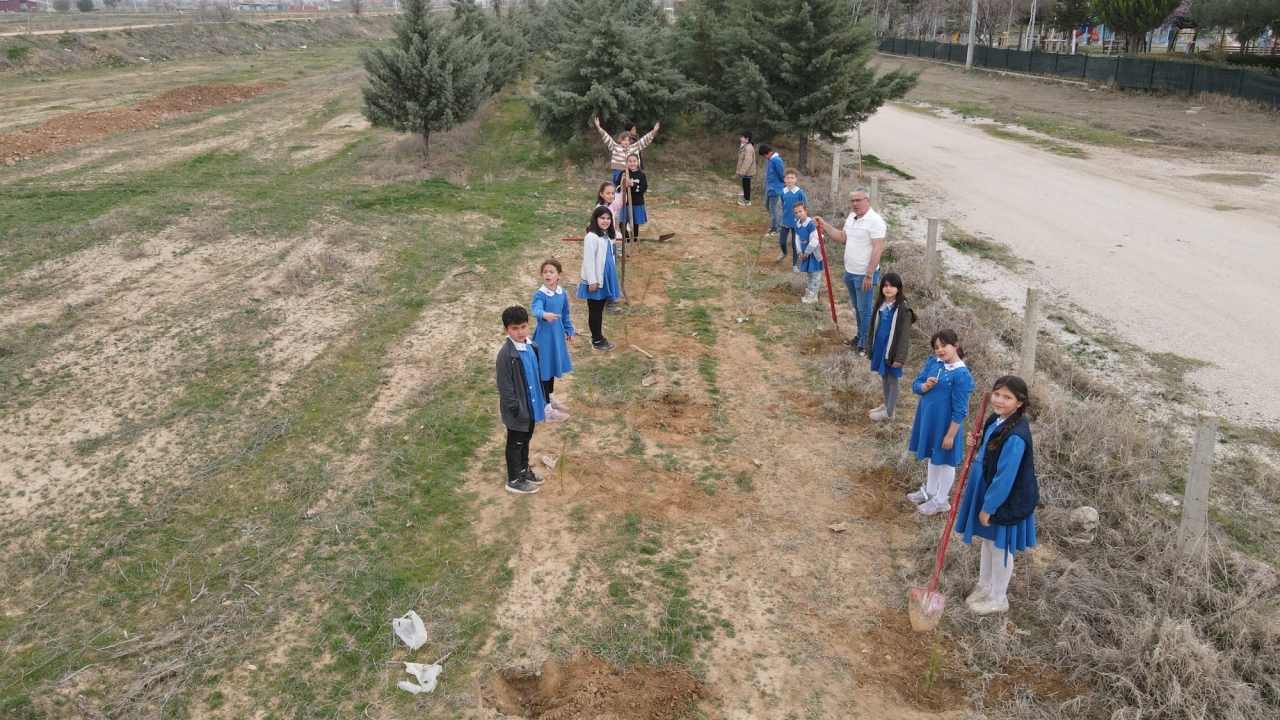 Başmakçı'da fidan dikme etkinliği düzenlendi