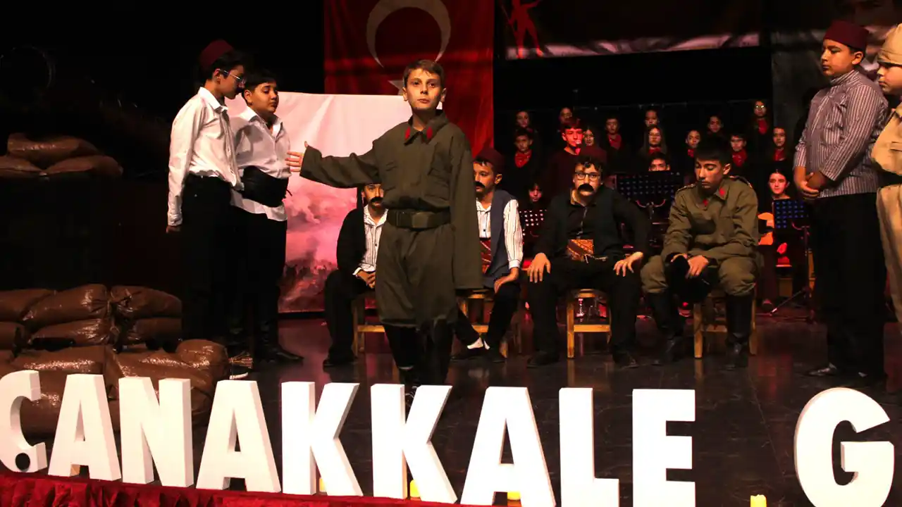 Ödemiş'te şehitler anıldı, Çanakkale Deniz Zaferi'nin yıl dönümü kutlandı