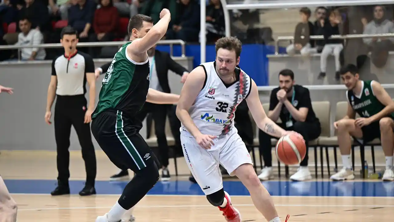 Ada Yem Uşak Basketbol Fırsat Tepti 57-59
