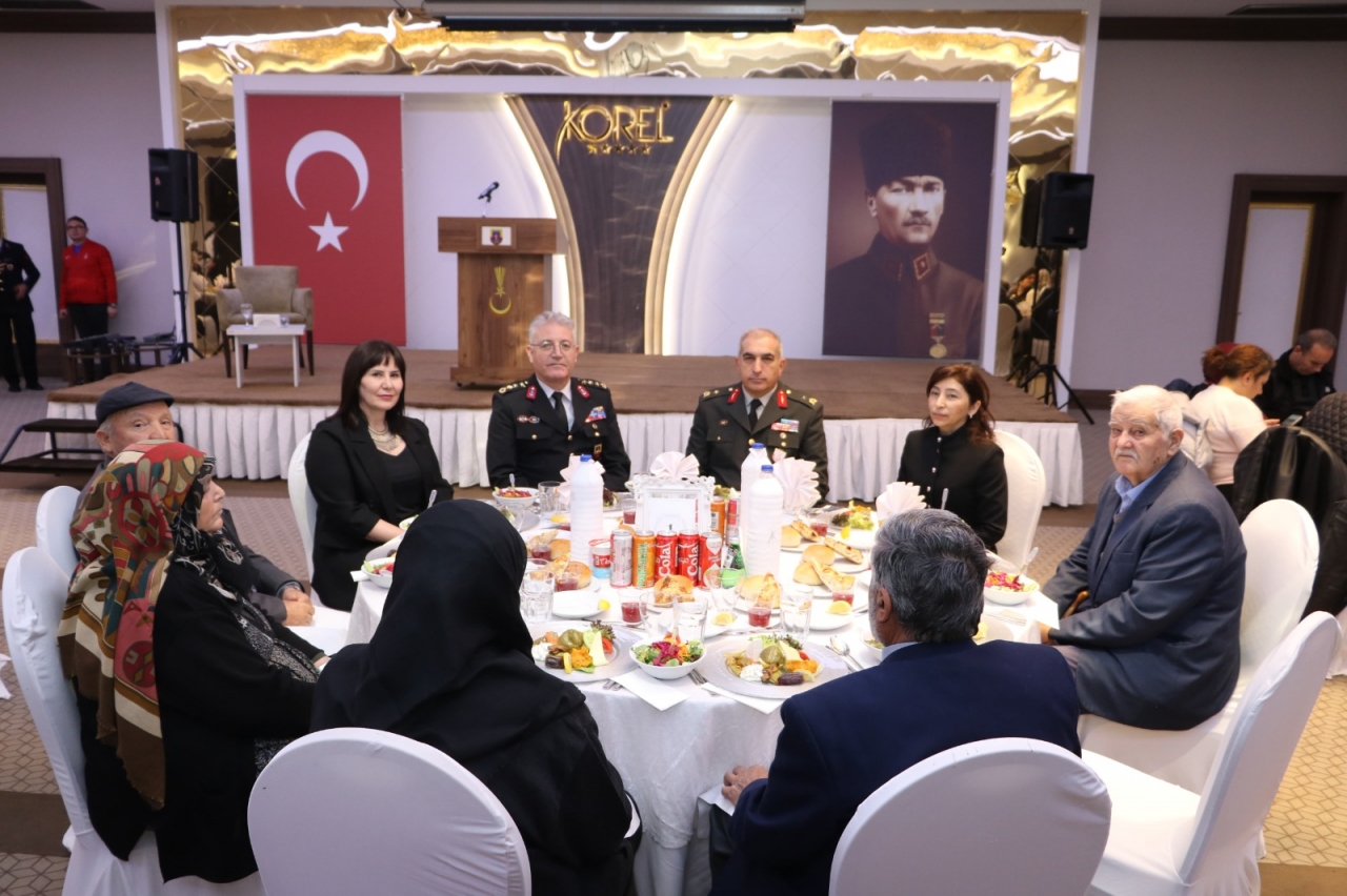 Afyonkarahisar'da şehit aileleri ve gaziler iftarda buluştu
