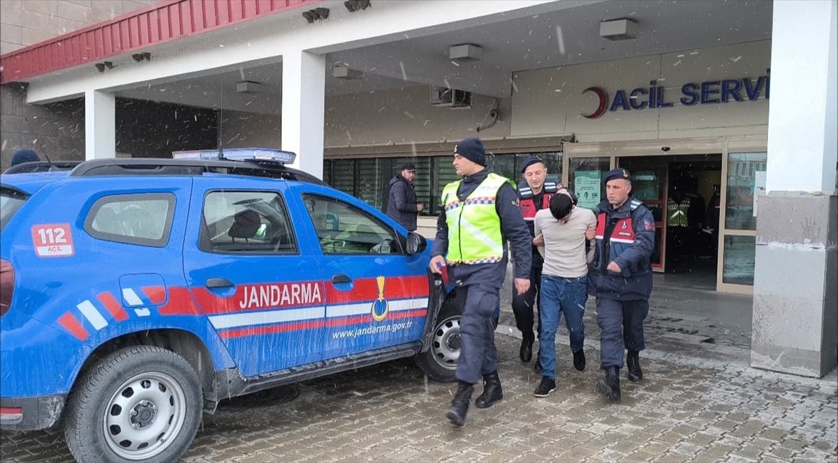 Afyonkarahisar'da babasını bıçaklayarak öldüren zanlı tutuklandı