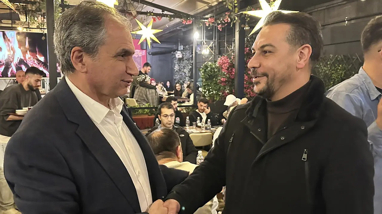 AK Parti Uşak İl Yönetimi ve Gençler Sahurda Buluştu