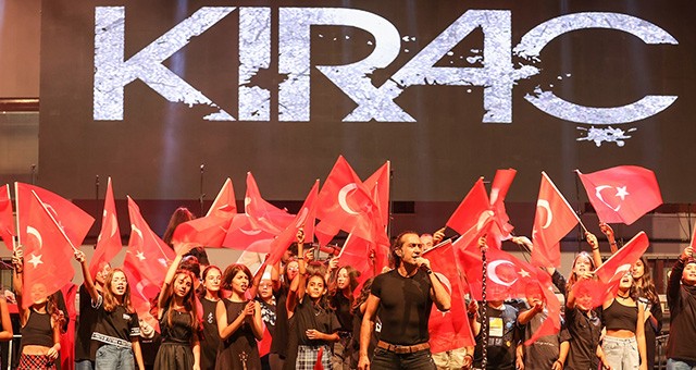Uşak Türküsü 17 Benli Şadiye Kıraç’ın Youtube Kanalında Kendi Yorumuyla Yerini Aldı