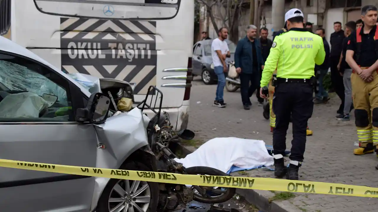 Hafif Ticari Araç İle Çarpışan Motosiklet Sürücüsü Öldü