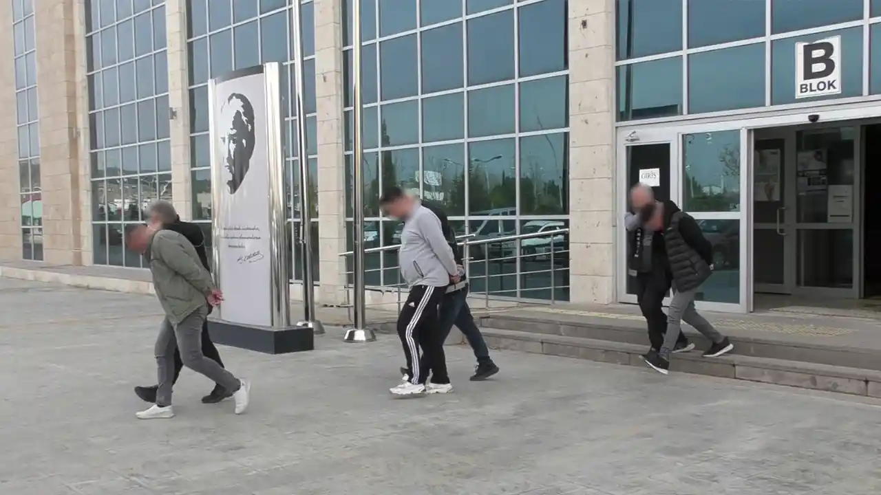 Zehir Tacirlerine Suçüstü! 2 Kişi Tutuklandı