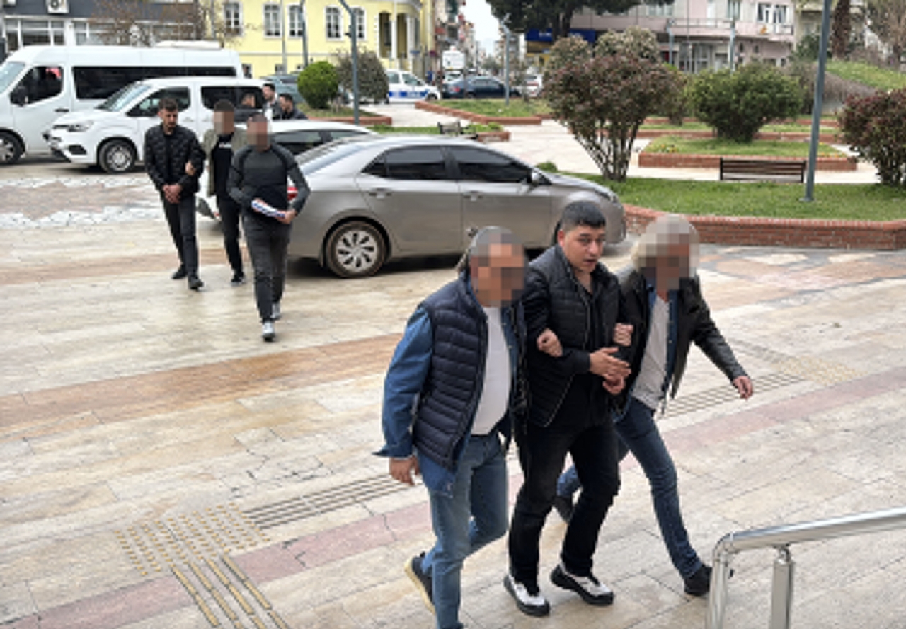 Aydın'da uyuşturucu operasyonunda yakalanan 2 şüpheli tutuklandı