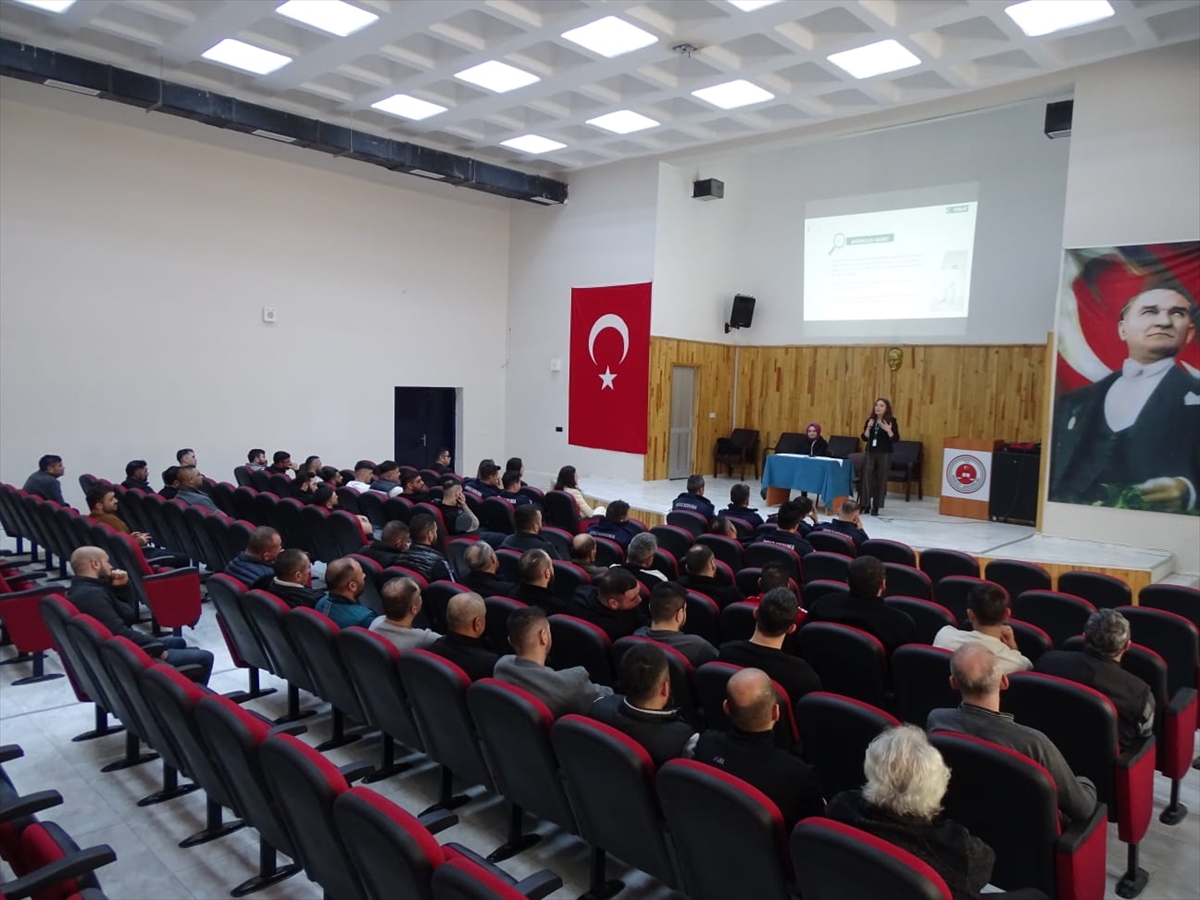 Afyonkarahisar'da 70 hükümlüye bağımlılık eğitimi verildi