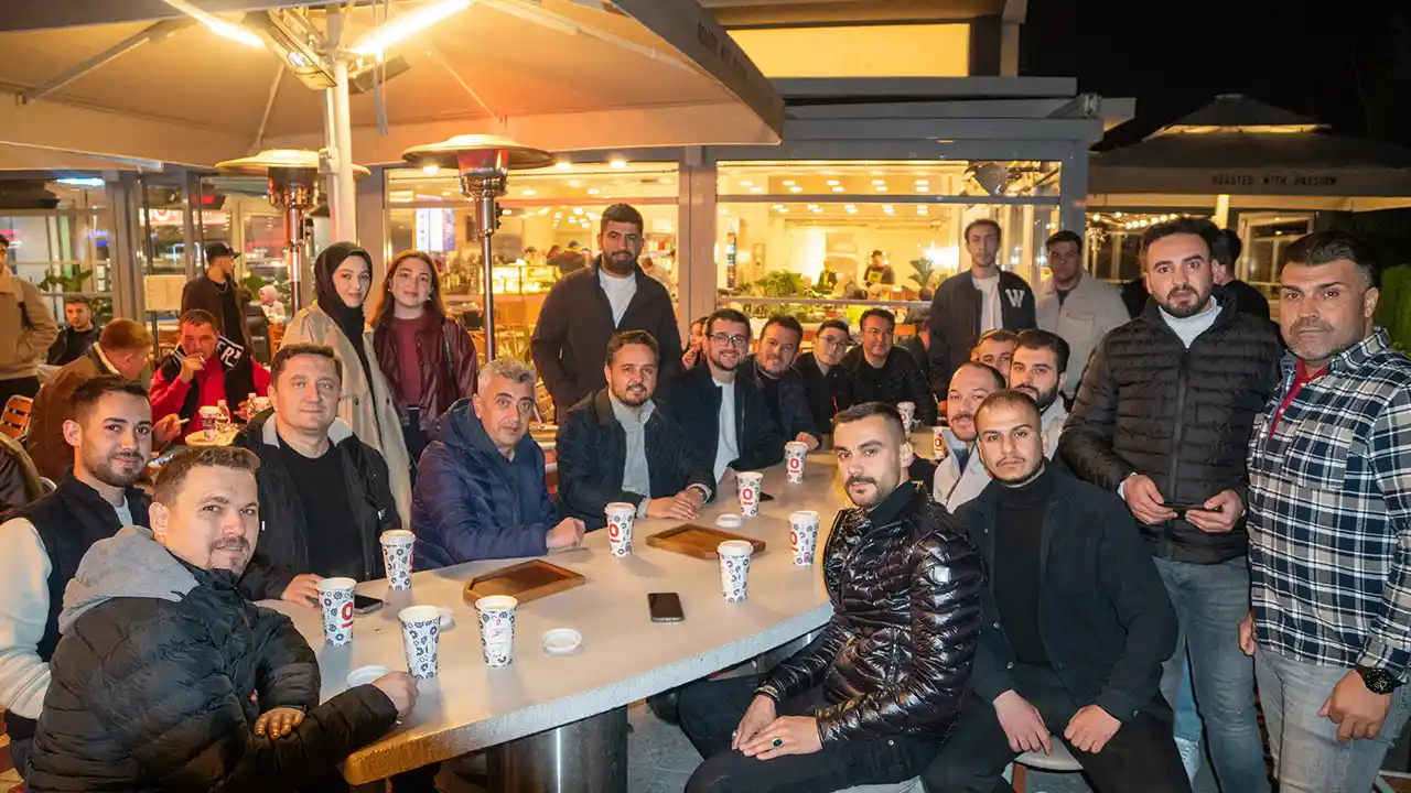 Ak Parti Uşak Teşkilatı Espressolab’da Buluştu!