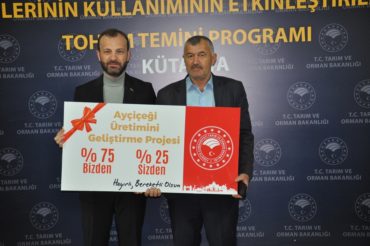 Kütahya'da üreticilere tohum desteği verildi