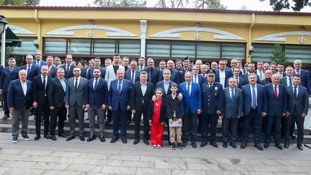 Uşak Valisi Aktaş, il protokolüyle bayramlaştı
