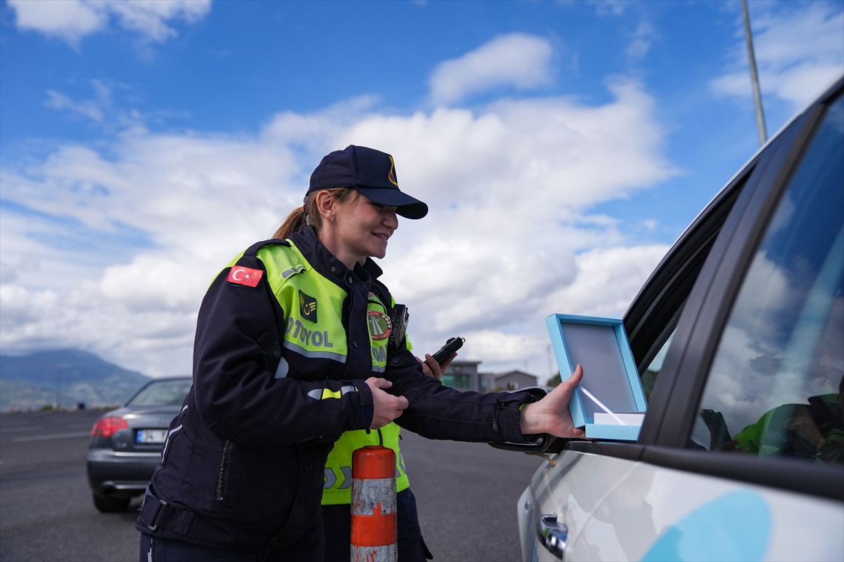İzmir'de bayram tatili dolayısıyla trafik denetimleri artırıldı