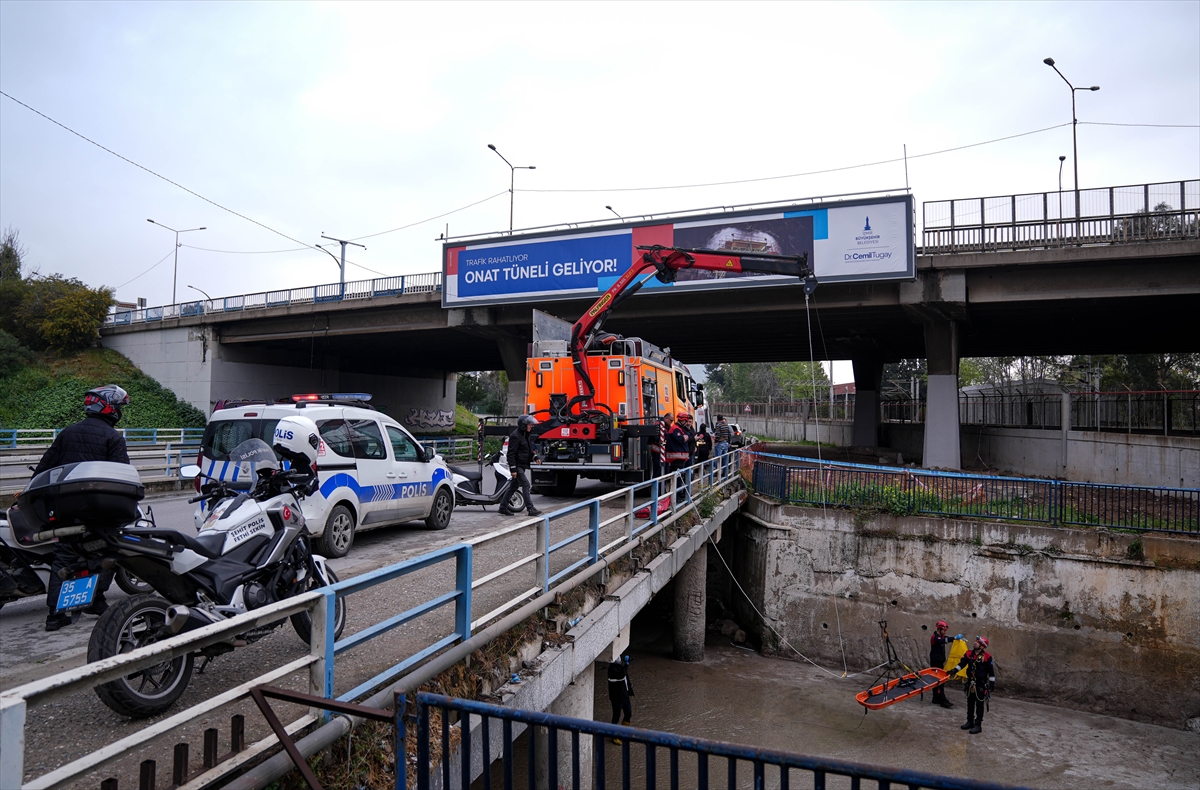 İzmir'de derede erkek cesedi bulundu