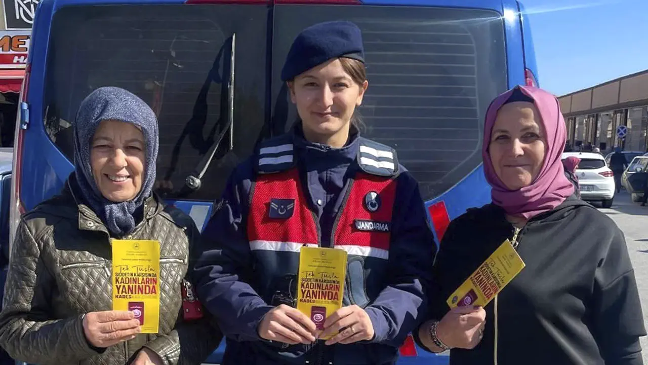 Uşak’ta kadınlara KADES anlatıldı