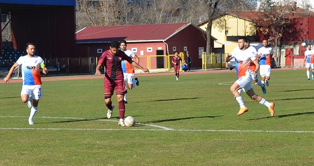 UŞAKSPOR SAHASINDA İSKENDERUNSPOR’A 3-1 MAĞLUP OLDU