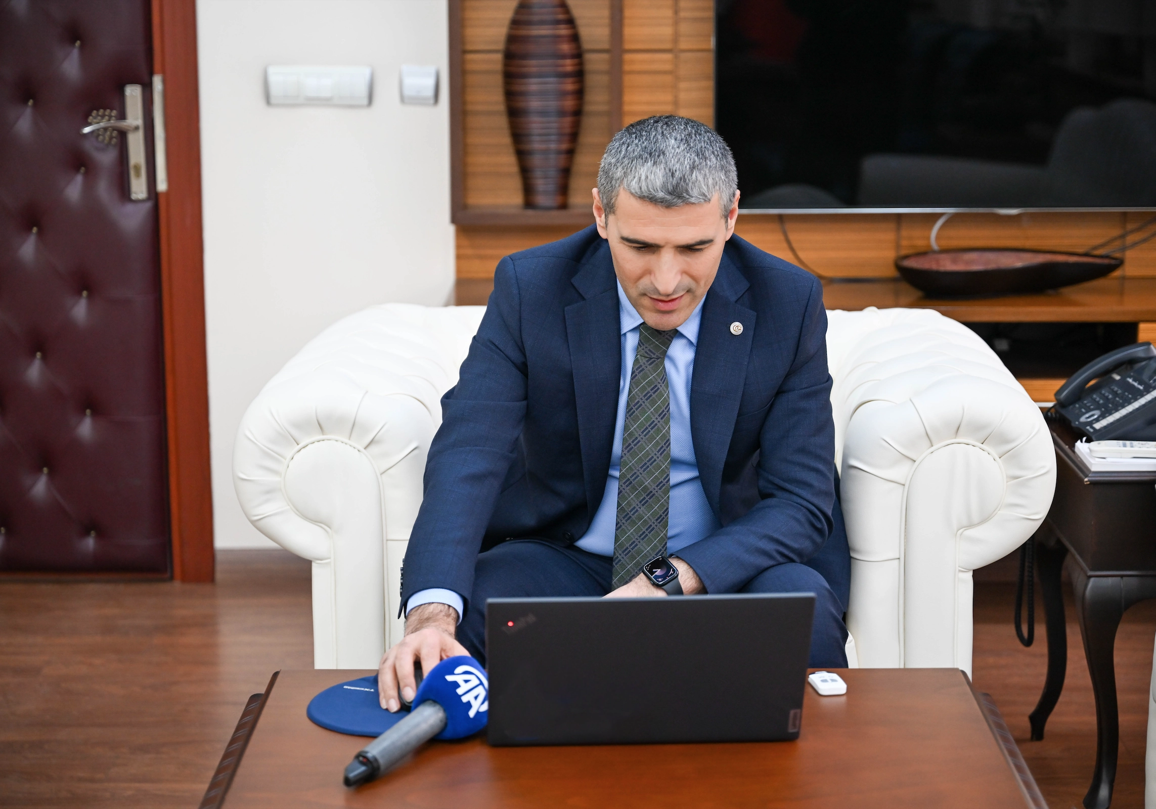 Uşak Valisi Aktaş, AA'nın kuruluşunun 105. yılını kutladı